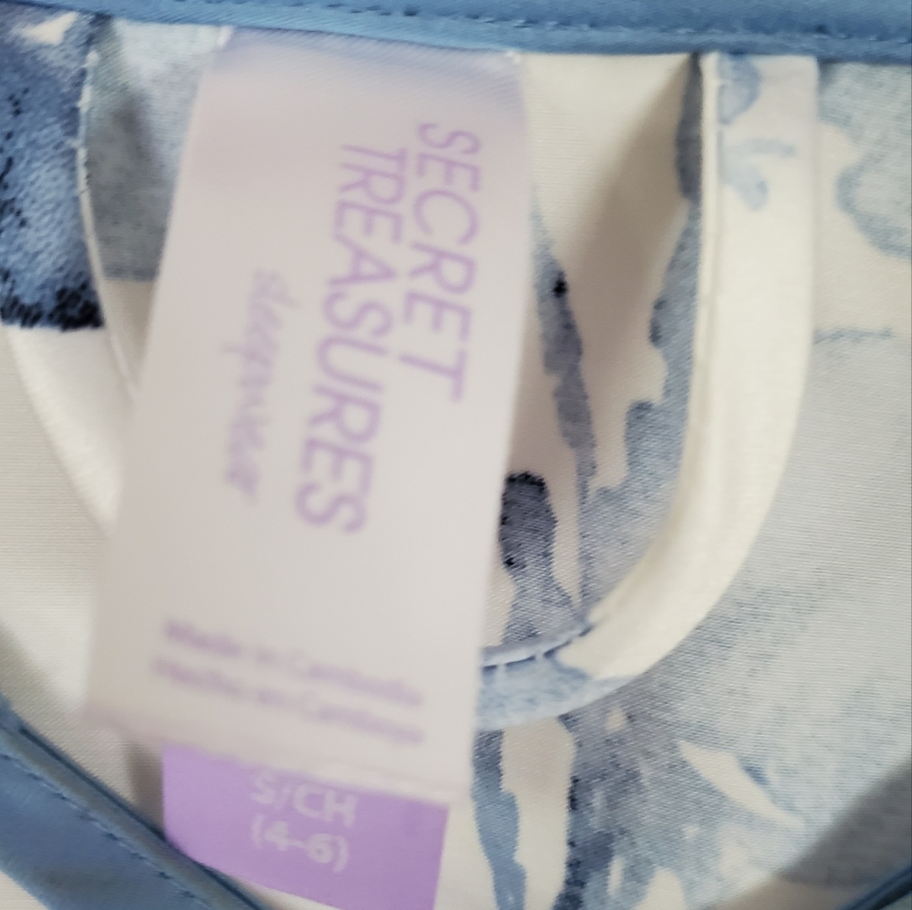 Small Secret Treasures nightie set - Picture 4 of 4